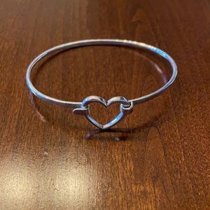 Retired James Avery Sterling Silver Heart Hook Bracelet